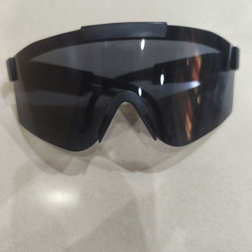 Black sunglasses, like new