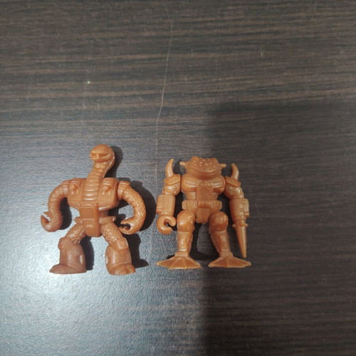 Teratomachoi Brown Frog and Snake figures like new