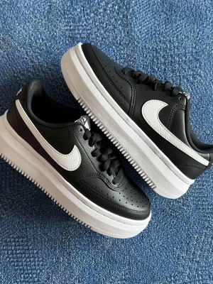 Nike Court Vision Alta γυναικεία αθλητικά παπούτσια, μαύρα, μέγεθος 37.5