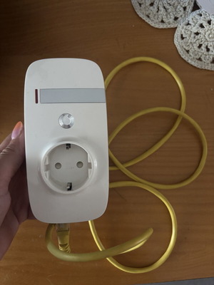 Vodafone Wifi Extender like new with cable 250V