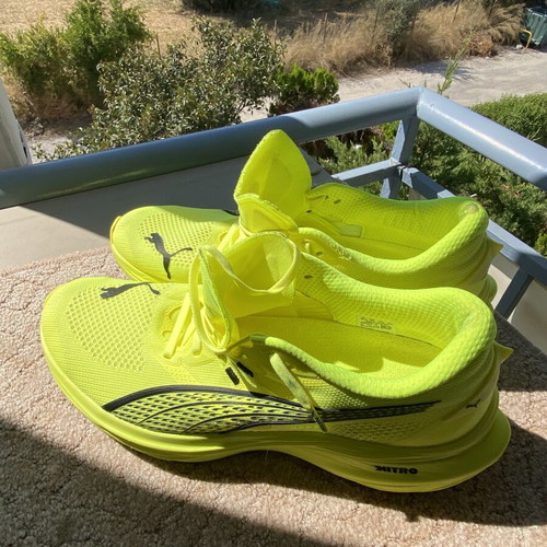 Puma Deviate Nitro 45 athletic shoes like new, green and yellow