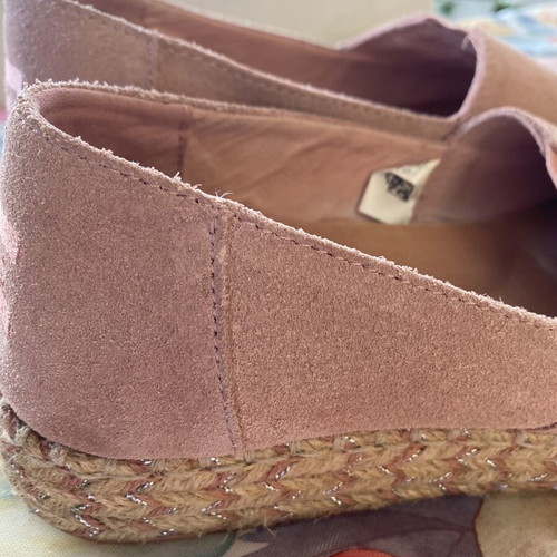 TOMS suede shoes pink size 37.5