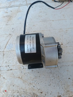 Dc motor 12 V 250 W like new