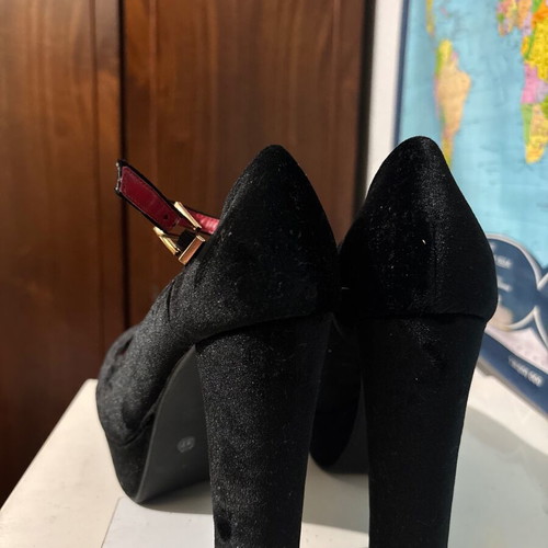 Velvet high heel shoe like new, size 37, black