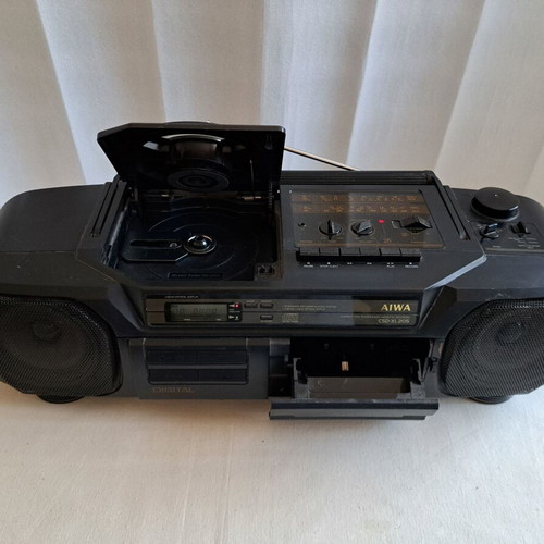 Aiwa CSD-XL205H CD Radiocassette Player used, radio and CD working