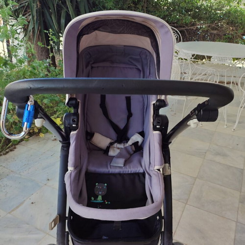 Kangaroo baby set like new with chair, relax and car seat