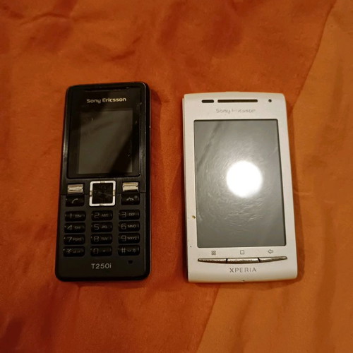 Sony Ericsson used, pack of 2 cell phones