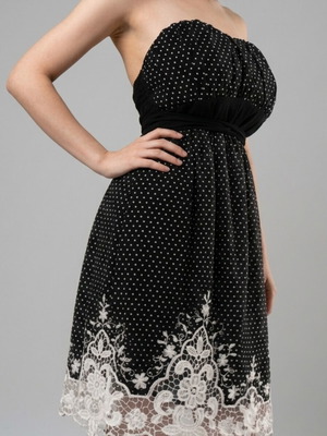 Strapless polka dot dress with white lace, new, size medium