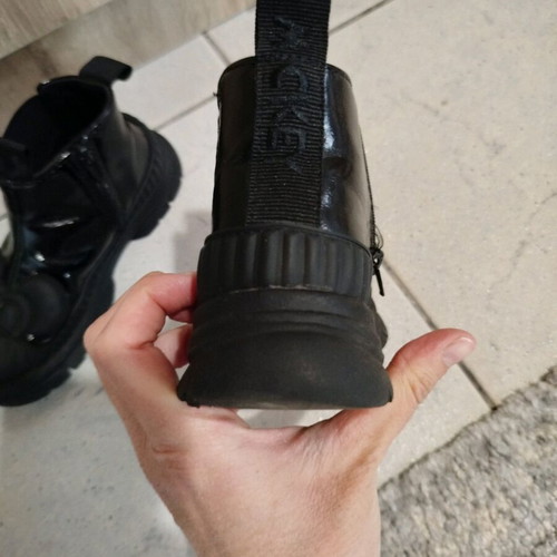 Zara kids boots size 26 like new, black Disney