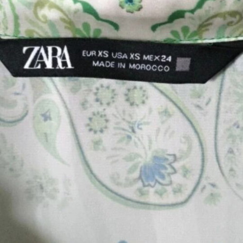 Zara women's shirt like new, colorful, fits small-medium
