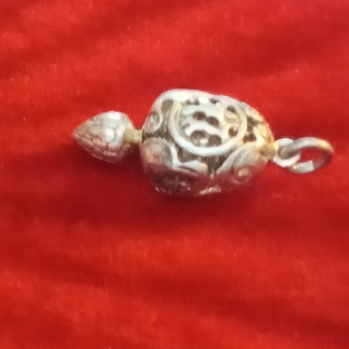 Lalaunis A21 925 silver turtle pendant with silver chain vintage piece