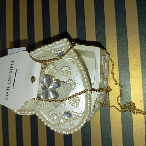 Monogram necklace new, gold color