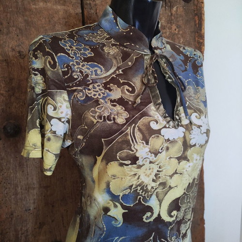 Vintage Y2K Asian Style Fairycore Top with Keyhole Cutout and Floral Print used, size M