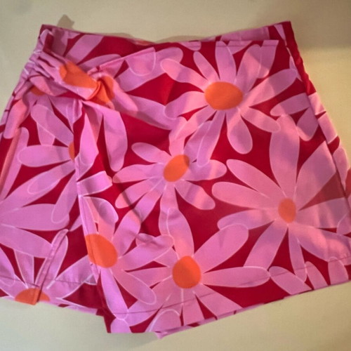 Skort red and pink floral size M like new
