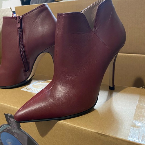 Leather ankle boots used with heel, red, size 37