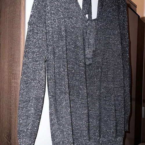 Denny Rose long blouse gray with glitter like new, size small