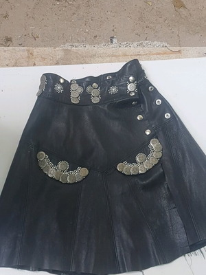 Skirt collectible used handmade leather with metal details