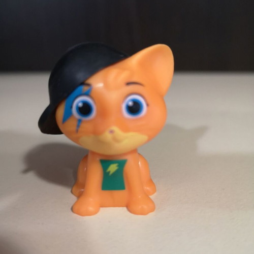Lampo figure from 44 Cats new