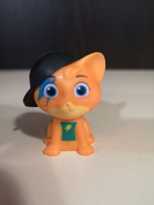 Lampo figure from 44 Cats new