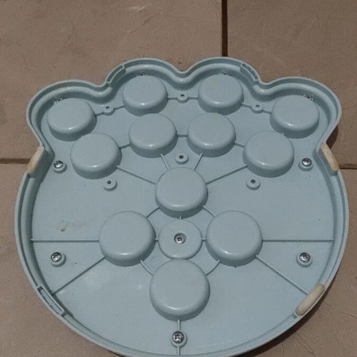 Interactive IQ Puzzle Pet Feeder like new