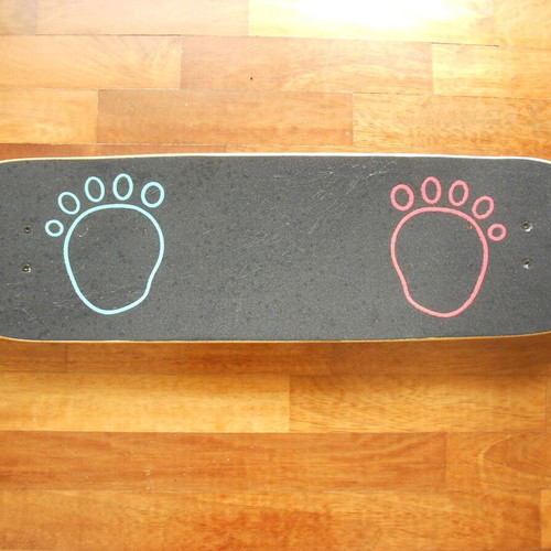 Skateboard deck like new from Decathlon, dimensions 70x20cm