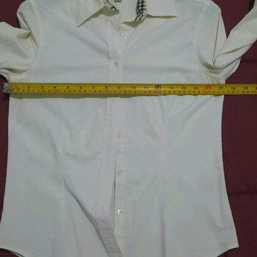 Burberry women's shirt size M like new, white