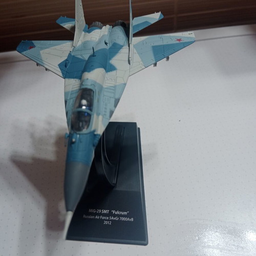 MIG-29 SMT Fulcrum Model Airplane Scale 1/100 New