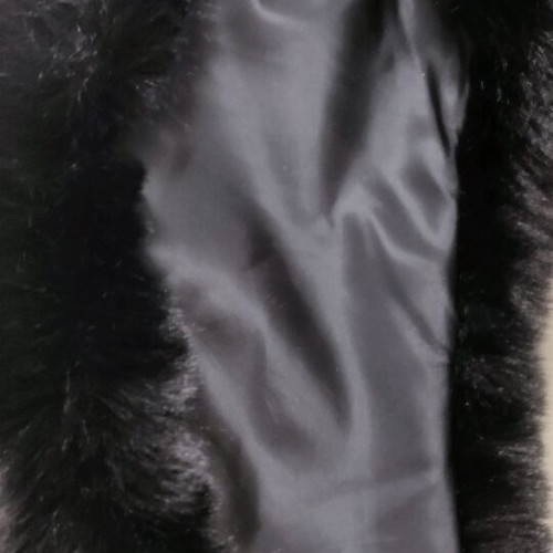 Natural fur collar black like new