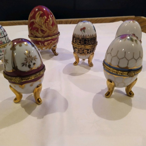 Porcelain eggs like new, set of 8 pieces