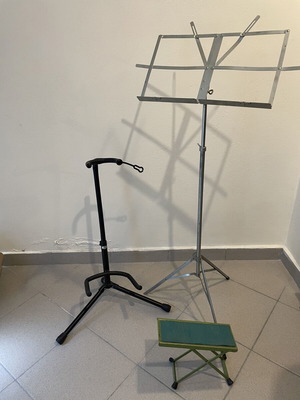 Guitar stand, footrest and music stand used, foldable platinum set