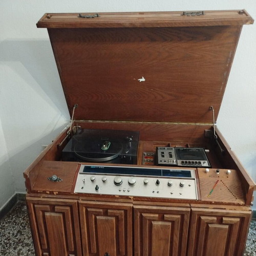 Handmade console with used acoustic equipment