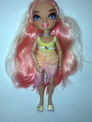 Rainbow High Pacific Coast doll like new