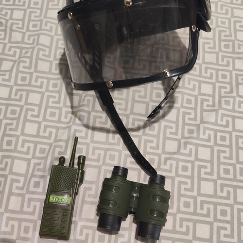 Kids Helmet with Binoculars and Walkie-Talkie like new
