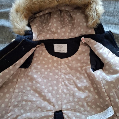 Montgomery coat Zara like new, size 2-3 years with hood and gift slippers