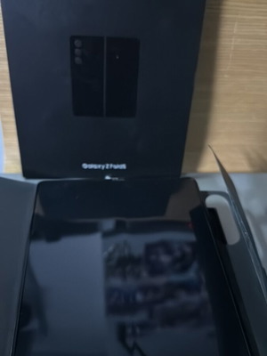 Samsung Galaxy Z Fold5 like new, 256GB, dual SIM, black