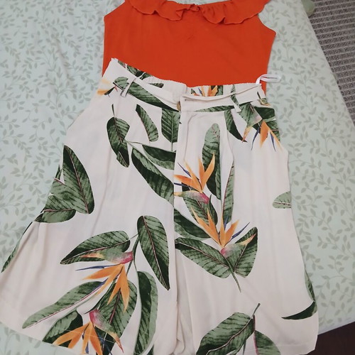Beige shorts and orange top set