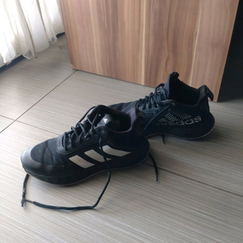 Adidas athletic shoes used, black