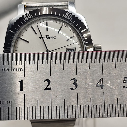 Tempic 1970s Quartz Mens Watch, white dial, new old stock