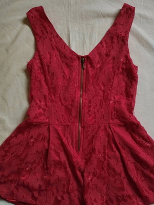 Vintage lace top used, coral to red, size M