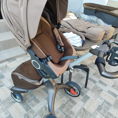 Stokke Xplory stroller like new with carrycot and accessories