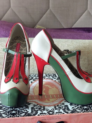 Bordello collectible pumps size 40, army theme costume