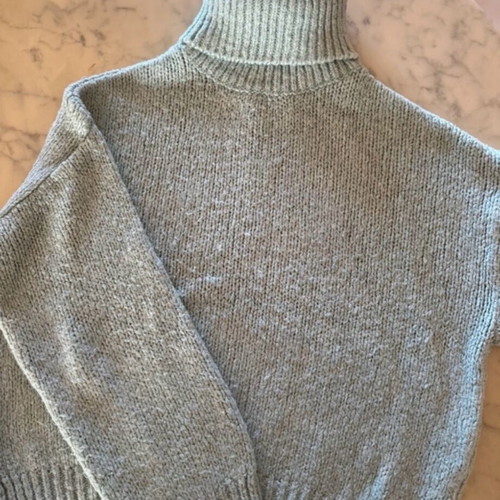 Room B knitted turtleneck sweater used, size Medium, turquoise