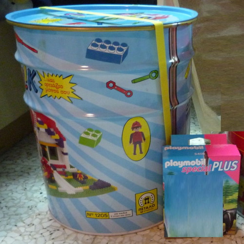 Petalo Metal Bucket with Blocks and Playmobil Figure New