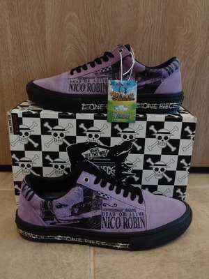 Vans One Piece Nico Robin Skate Old Skool sneakers σε μωβ και μαύρο, μέγεθος 44