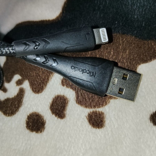 Mcdodo USB-A to Lightning charging and data cable