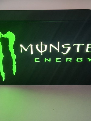 Monster Energy επιτραπέζιο φωτιστικό σαν καινούργιο, λειτουργεί με USB