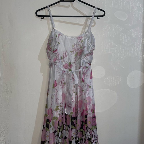 Floral dress white and pink like new