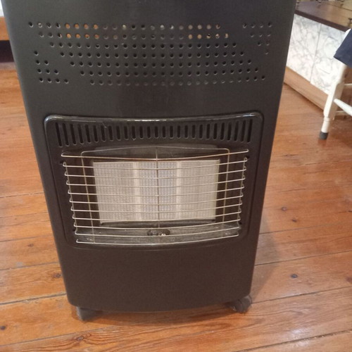 Gas heater like new, fully functional