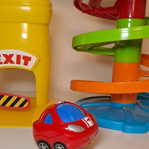 Playgo My City Car Park track like new, complete set