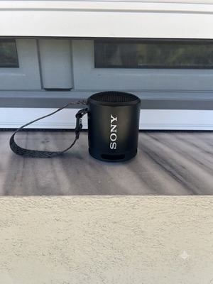 Sony SRS-XB13 wireless Bluetooth speaker like new, black